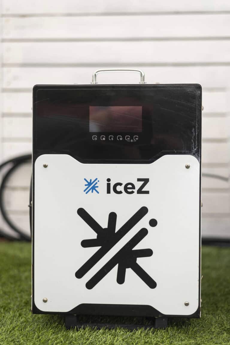 iceZ water chiller on grass